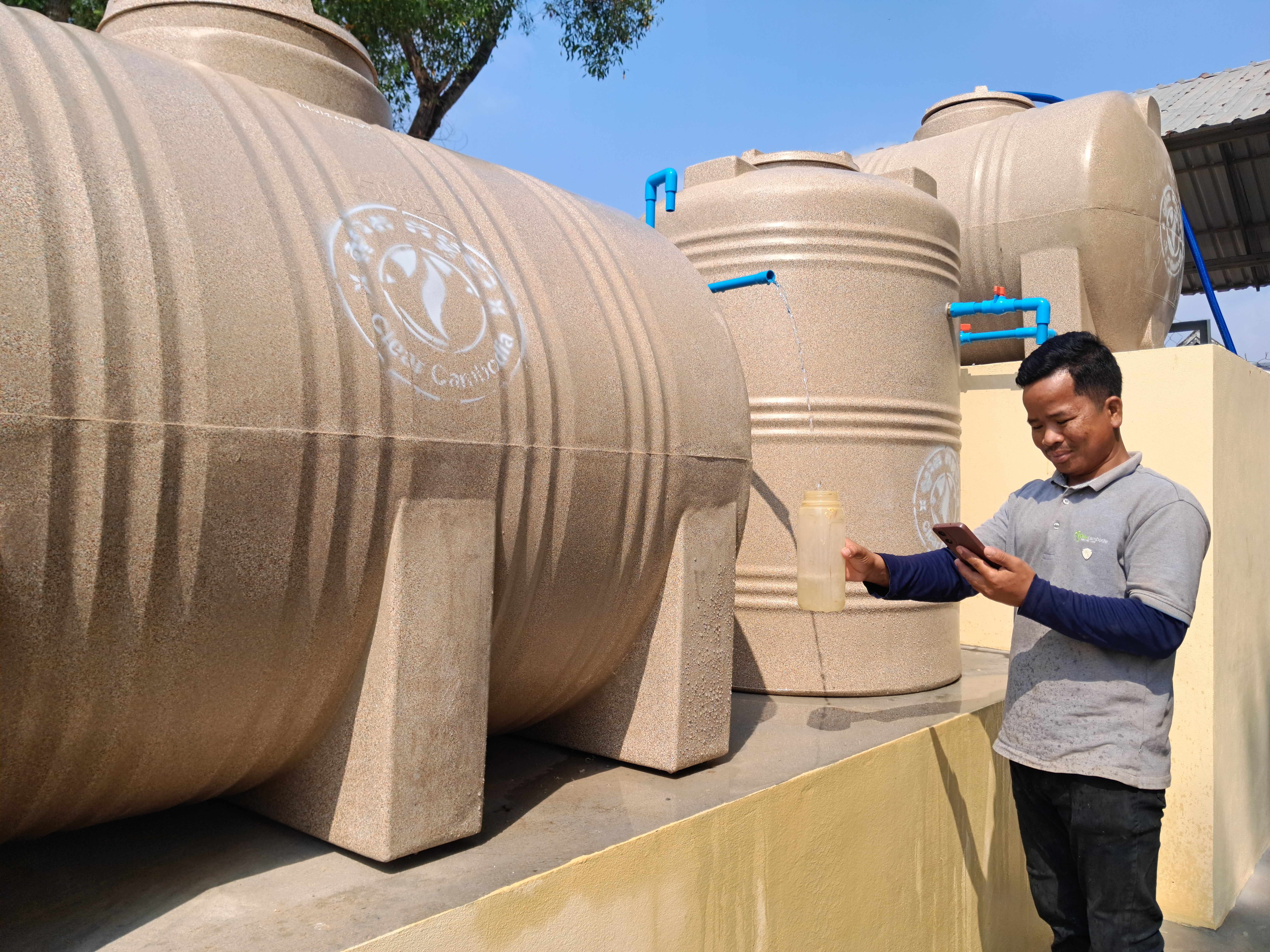 Flow-rate testing on a school BioSand filter &mdash; reference image